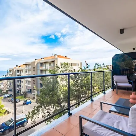 Balcony *